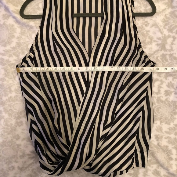 Forever 21 Striped Sleeveless Top - Picture 5 of 8